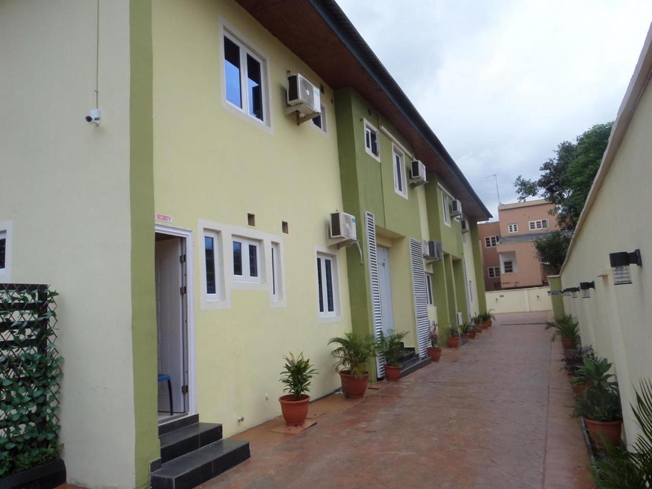 Alexia's Place Hotel Lagos Exterior foto